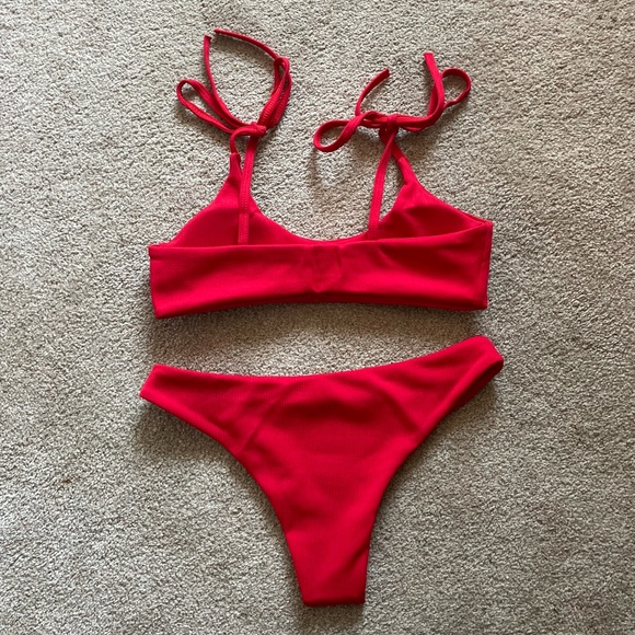 ✨ Tie Shoulders Ribbed Bikini ✨ - Picture 5 of 7